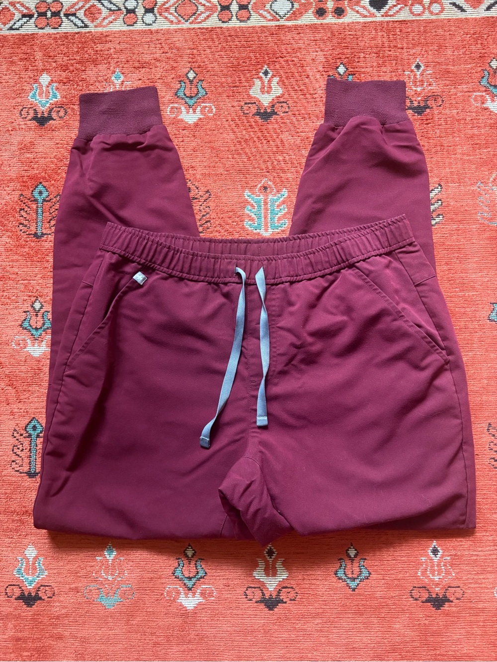 Figs Burgundy Scrub Pants Jogger Bottoms with Drawstring, size Large